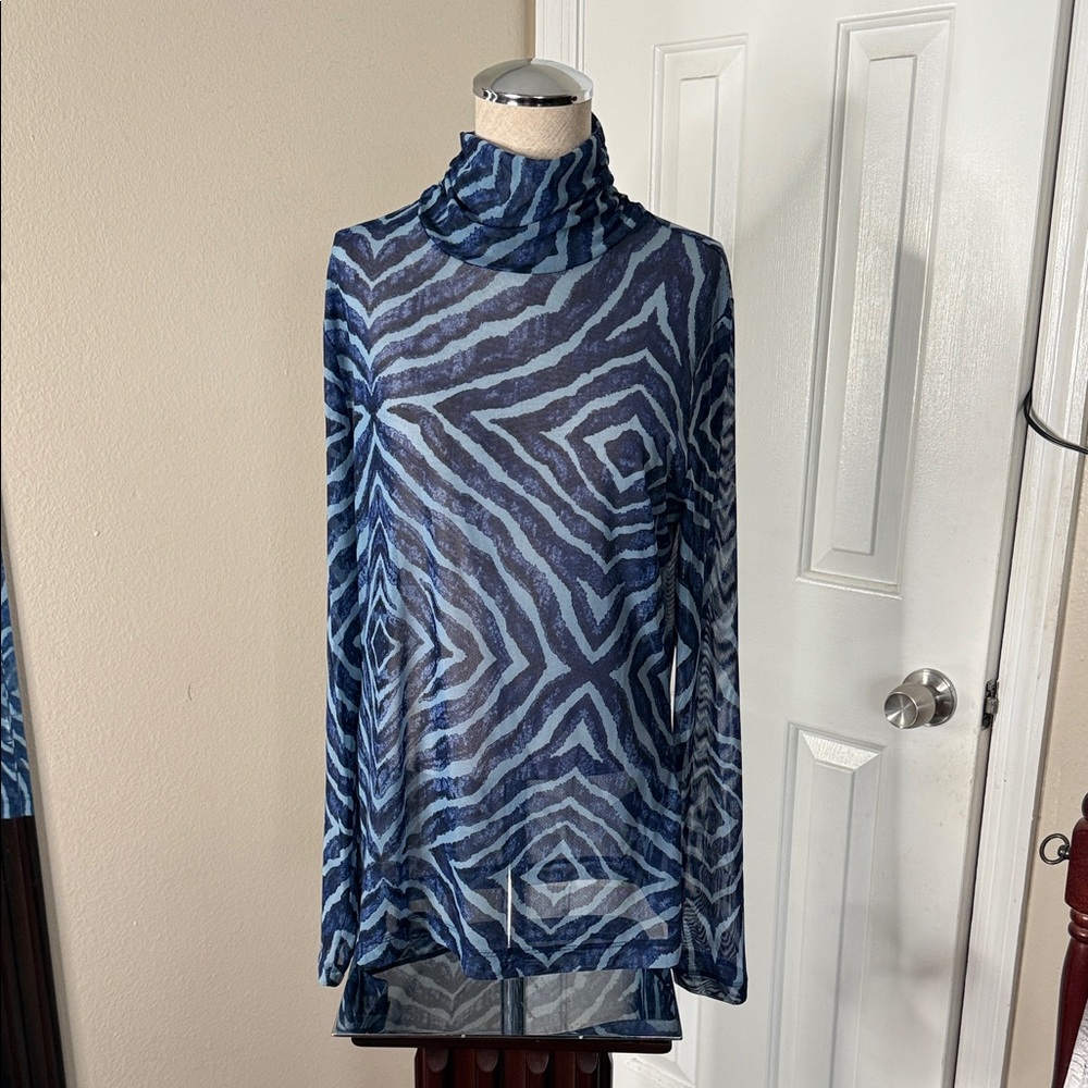 *NWT* White House Black Market Blue Zebra Print Top
